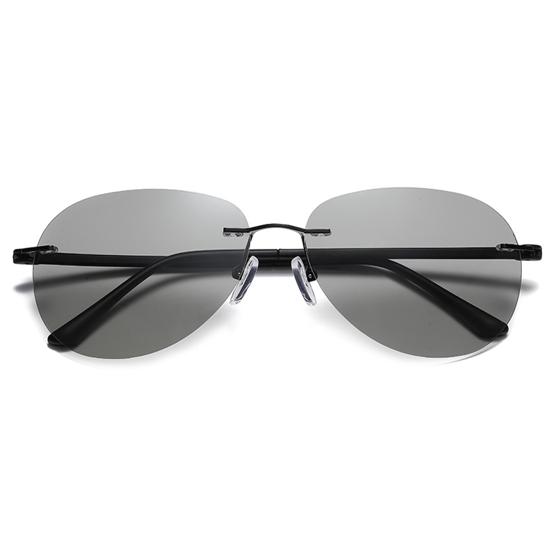 Photochromic Sunglasses Blue Light Blocking Glasses for Men and Women Day Night Multi-use Eyeglasses